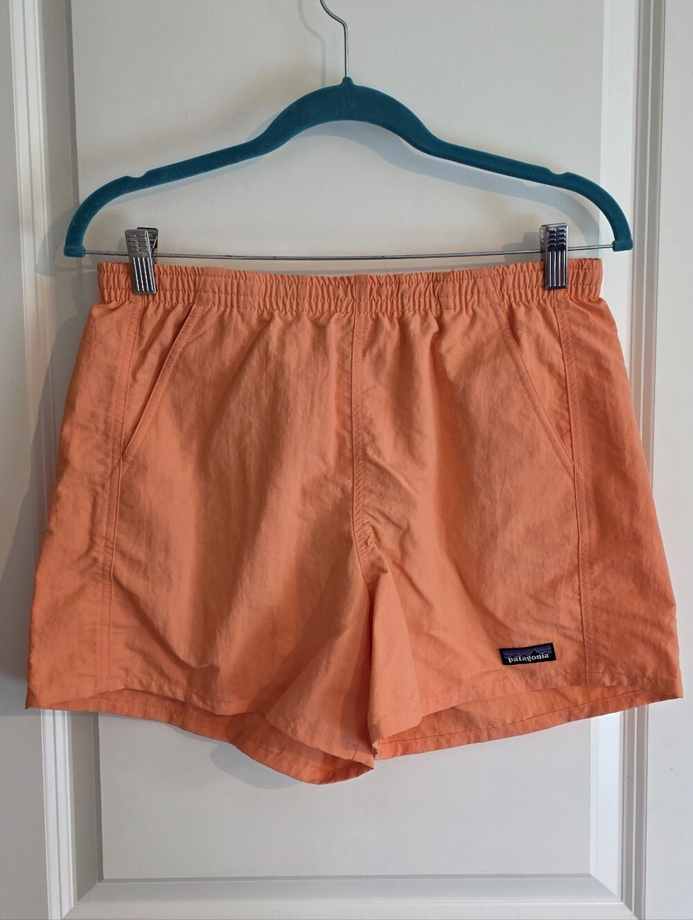 Patagonia Women's Orange Baggies Athletic Shorts Size S 5 Inch Inseam NWT